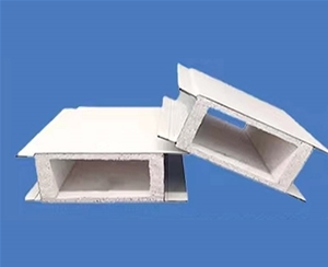 小草綠夾芯板與復(fù)合板的區(qū)別在哪？